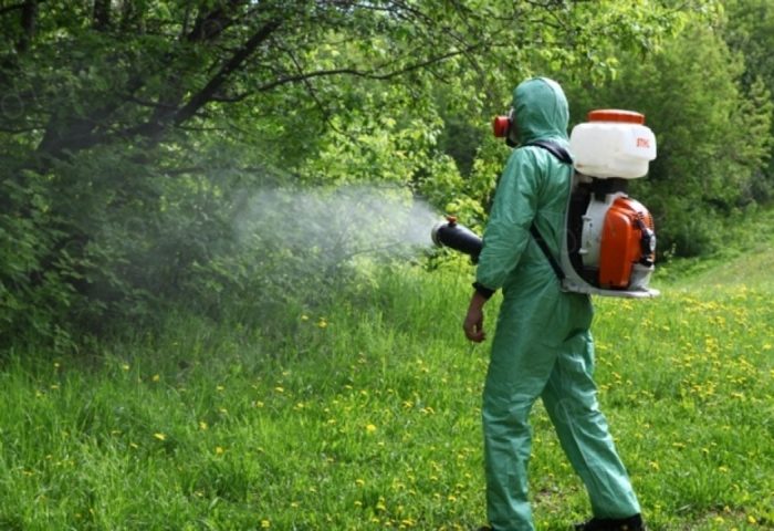 обработка участков от комаров в Москве и области